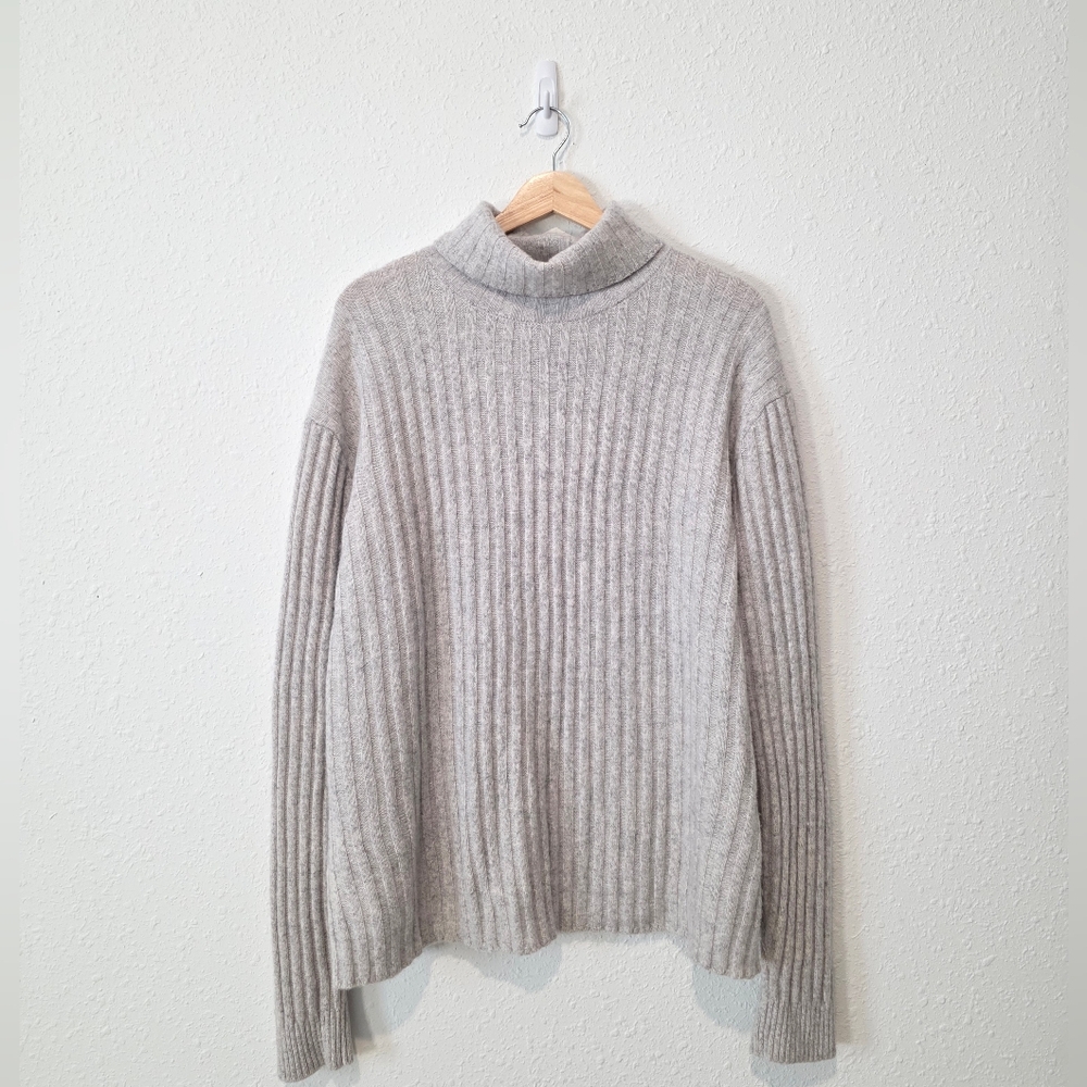 Banana Republic Gray Wool Blend Turtleneck Sweater L - Picture 2 of 7